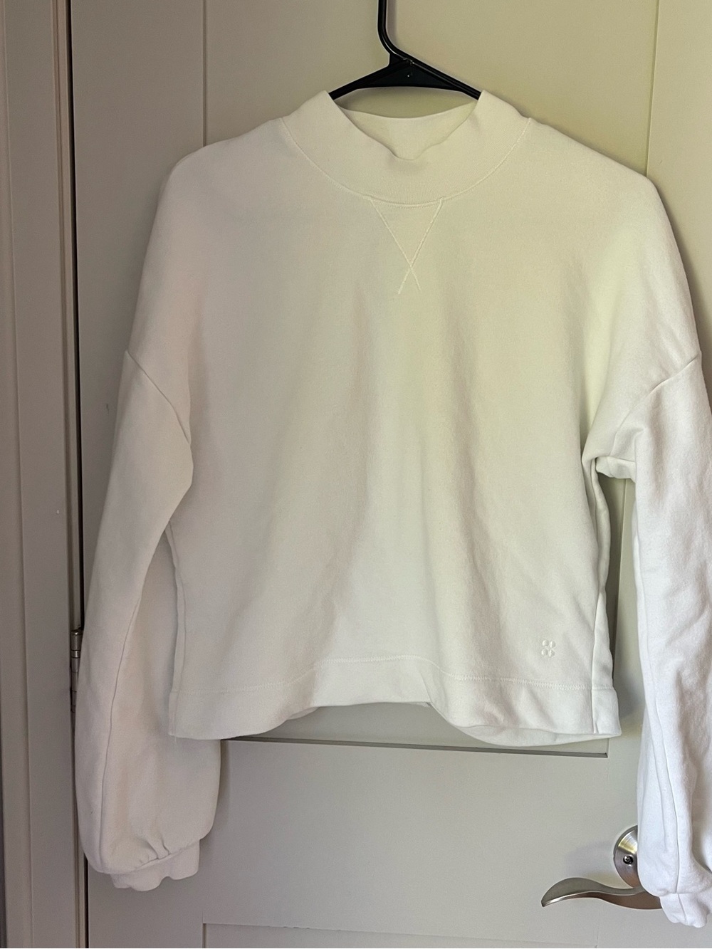 Sweaty Betty Recline Open Back Sweatshirt Mock Neck Small Pullover Ivory